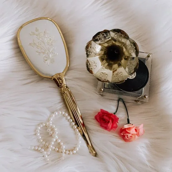 vintage gold hair brush - Picture 1 of 12